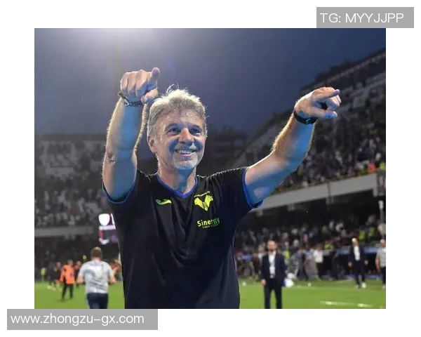 足球明星左撇腿精彩瞬间集锦让你领略不一样的足球魅力与技巧